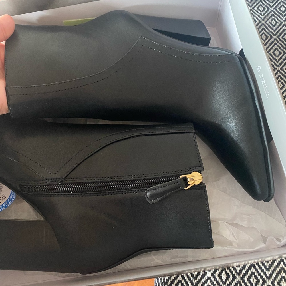 Black boots. DSW x JLO. Brand new, never worn. Purchased on sale for $60.